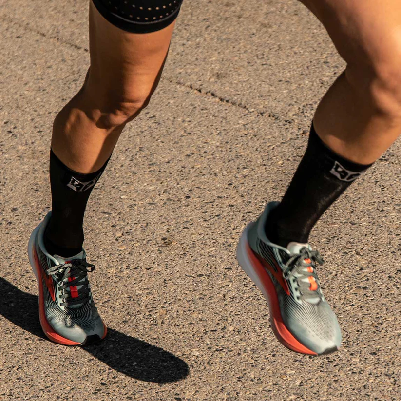 (L-XL) Socks Ultralight High Cut Black & Silver Gray